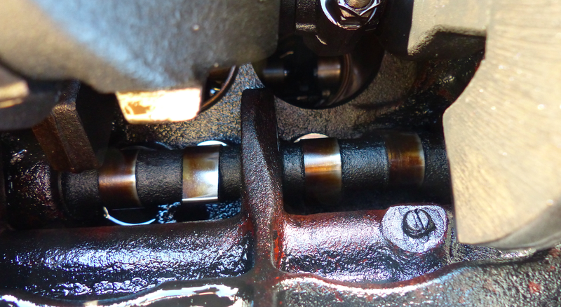 Illustration for article titled Here's What The Inside Of A Neglected World War II Jeep Engine Looks Like